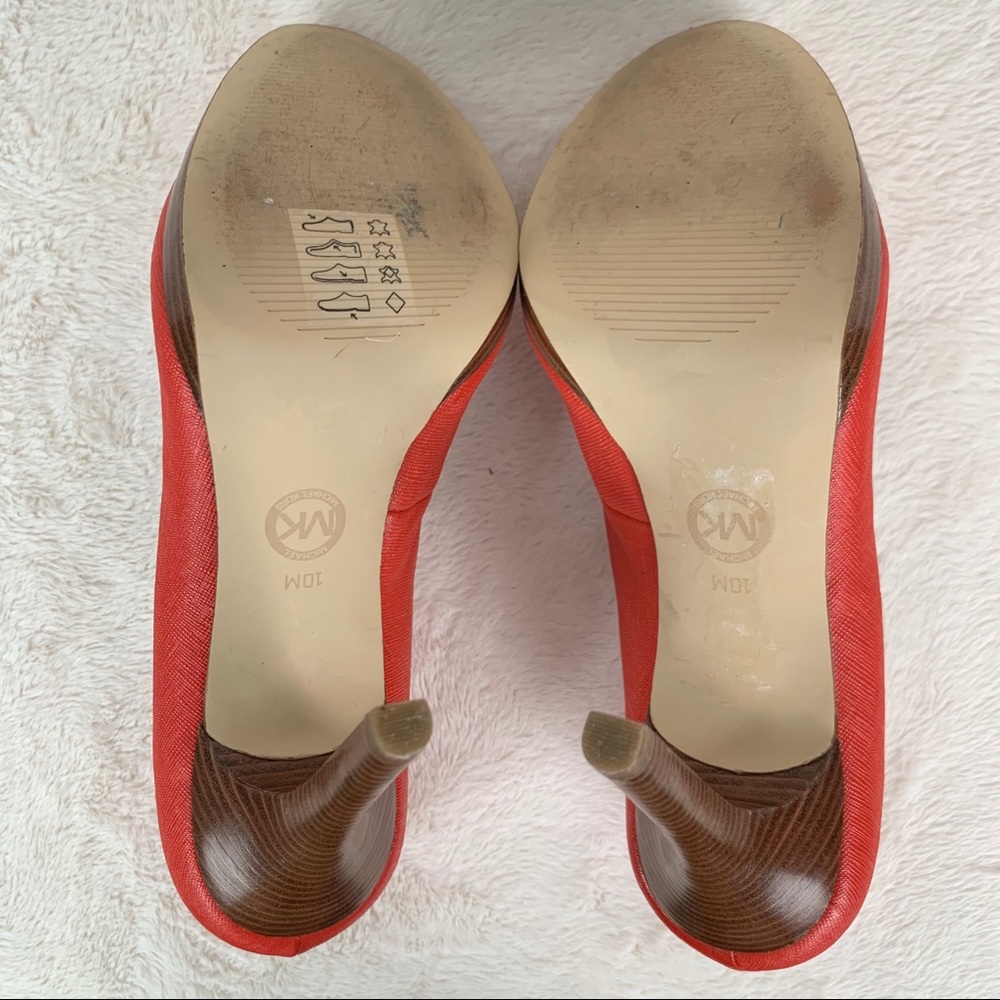 👠MICHAEL Michael Kors Davis Red Textured Pumps 10 - Picture 13 of 13